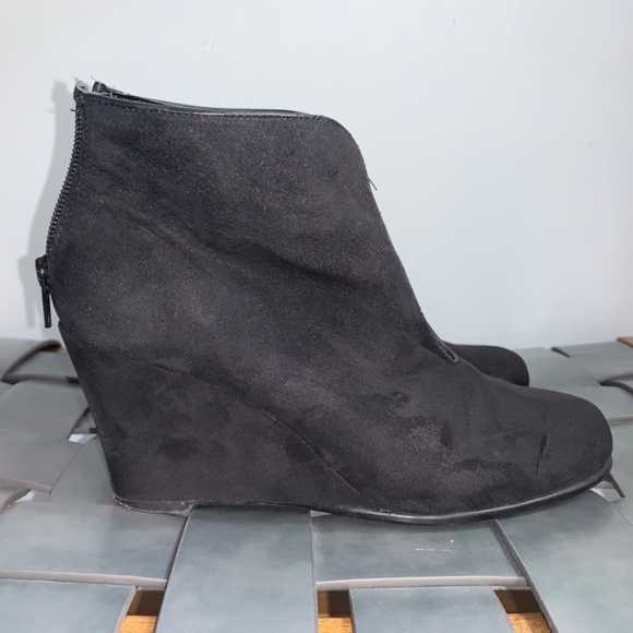 Aerosols black suede wedge booties, 8M, in great shape. - Picture 2 of 9